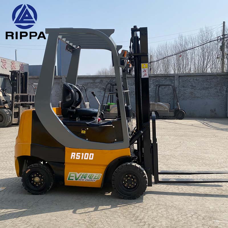 electric forklift with lifting capacity 1 ton.jpg